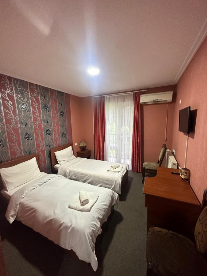 Imeri Park Hotel Kutaisi Exteriör bild