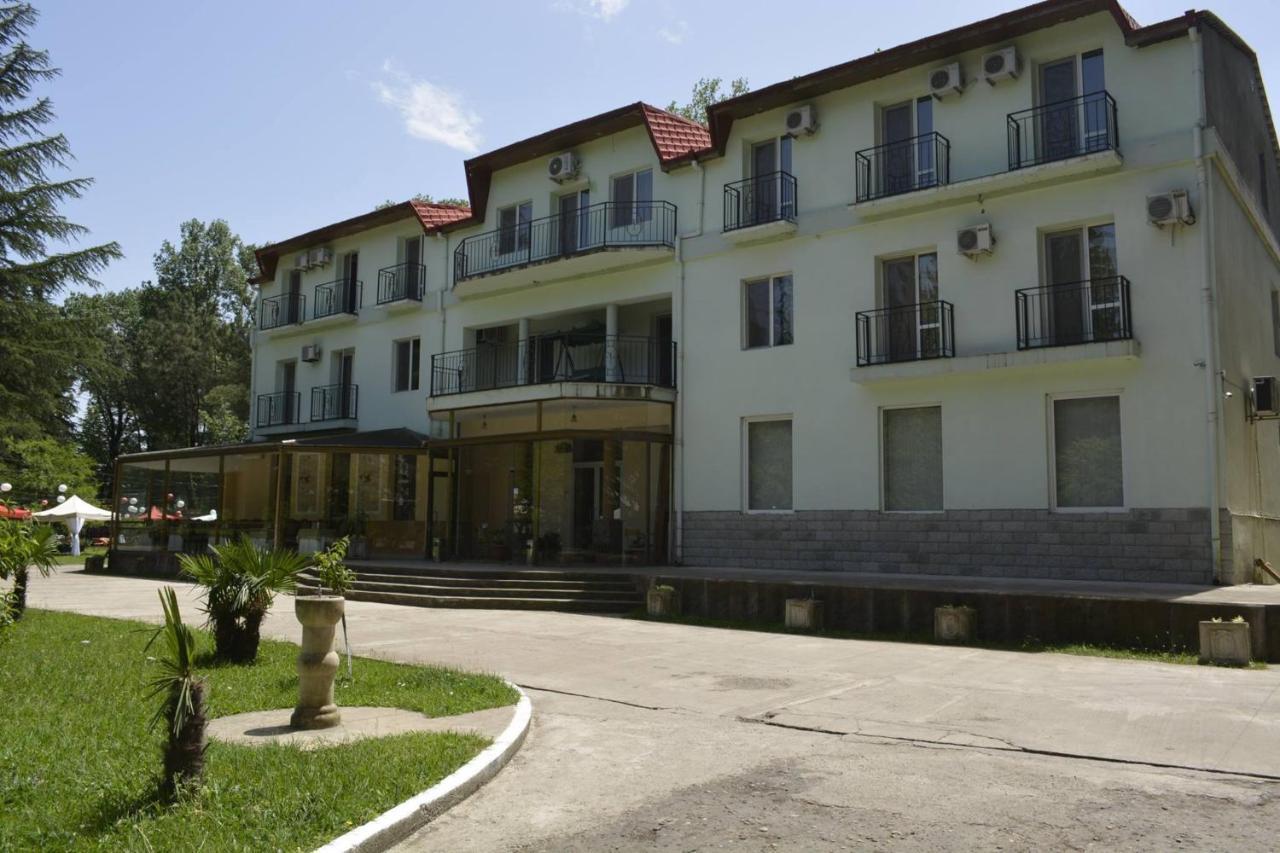 Imeri Park Hotel Kutaisi Exteriör bild