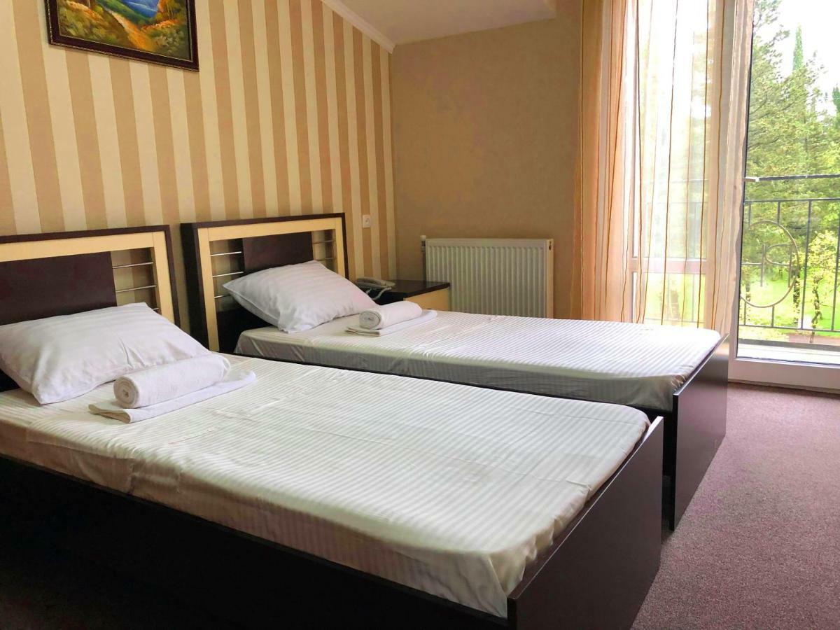 Imeri Park Hotel Kutaisi Exteriör bild