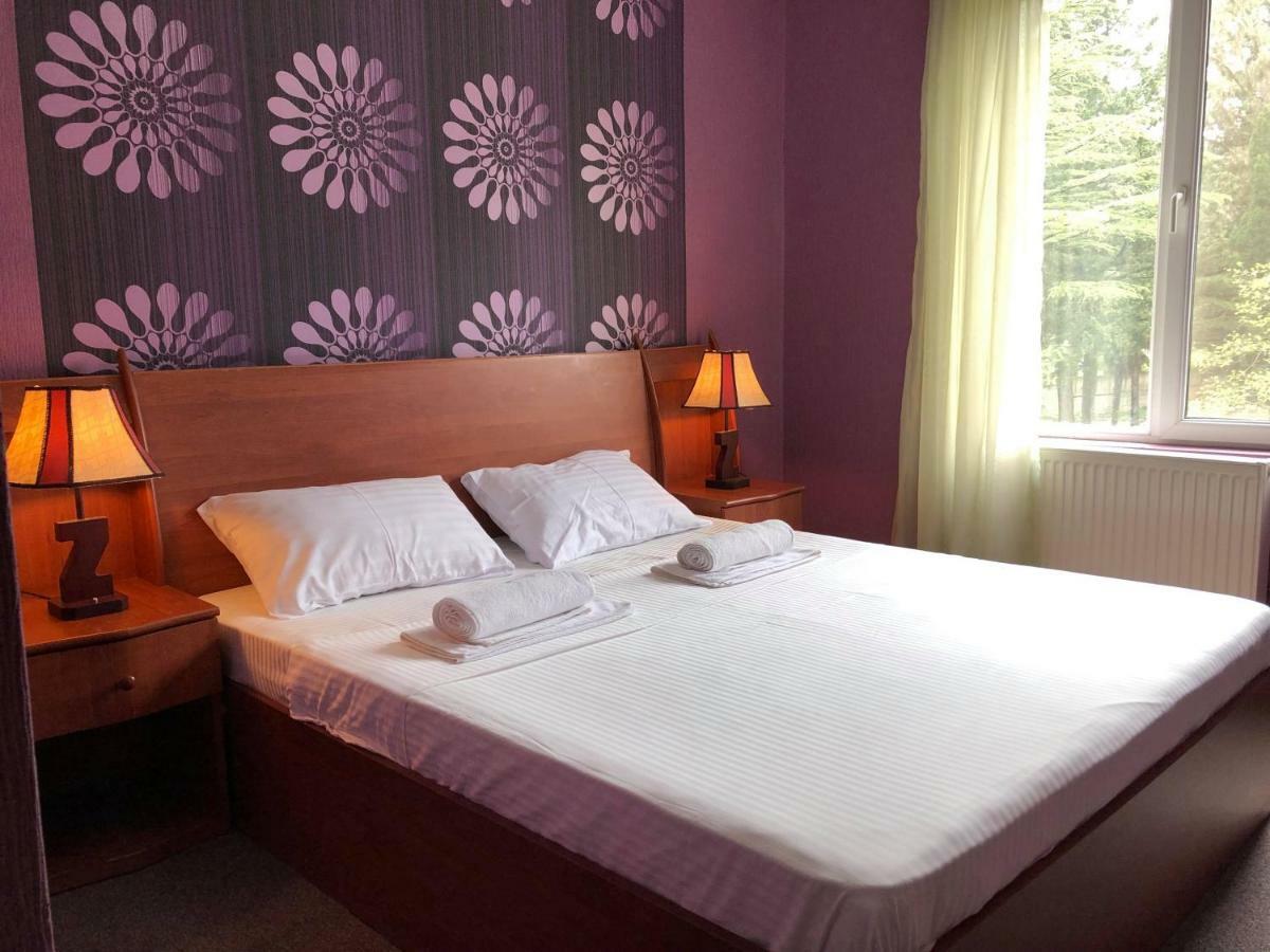 Imeri Park Hotel Kutaisi Exteriör bild